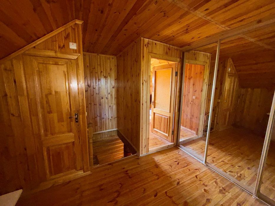 Будинок в Копилові з ремонтом, басейном, гаражем, 25 соток!