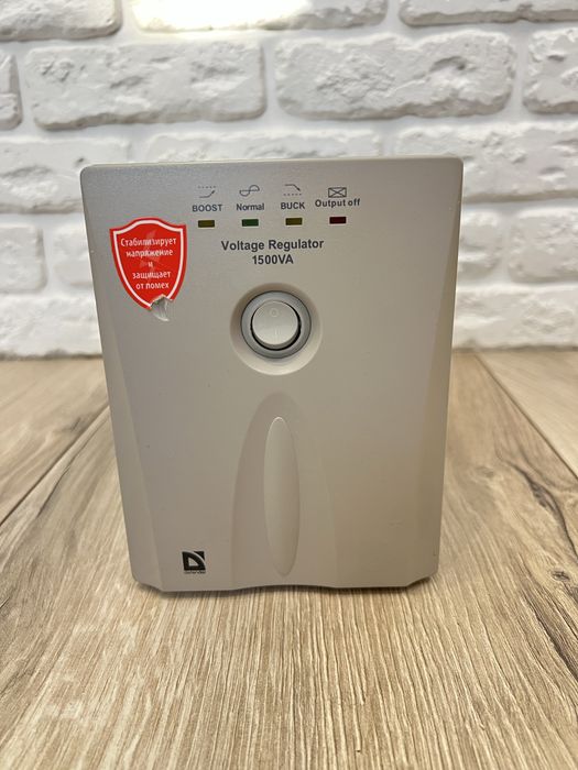 Стабілізатор напруги Defender AVR Real 1500VA.