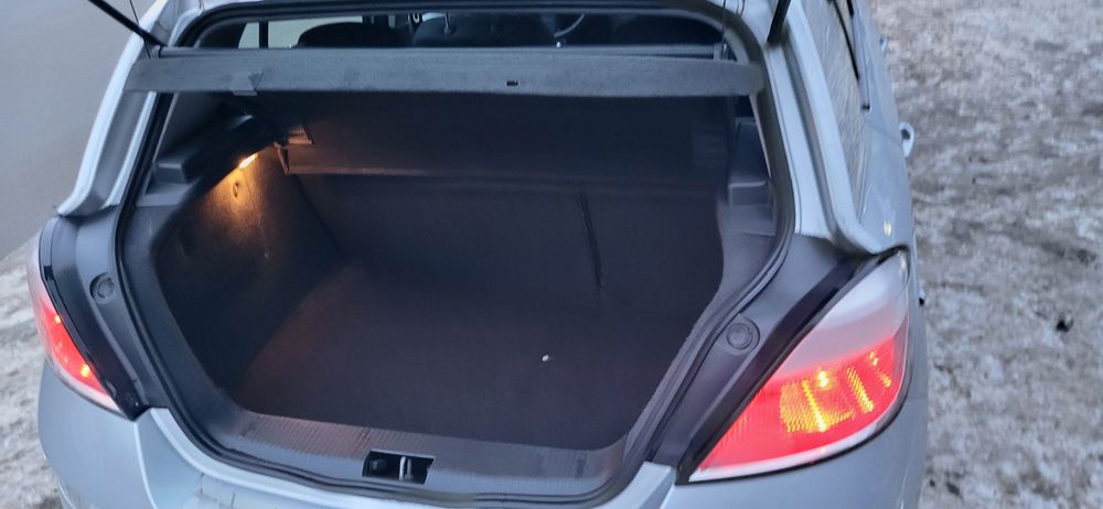 Свіжа Opel astra 1.4 90ps 2005 хетчбек
