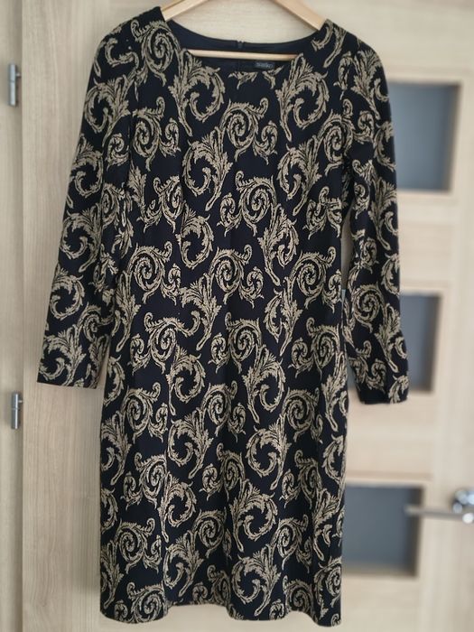 Sukienka z długim rękawem marki Salko