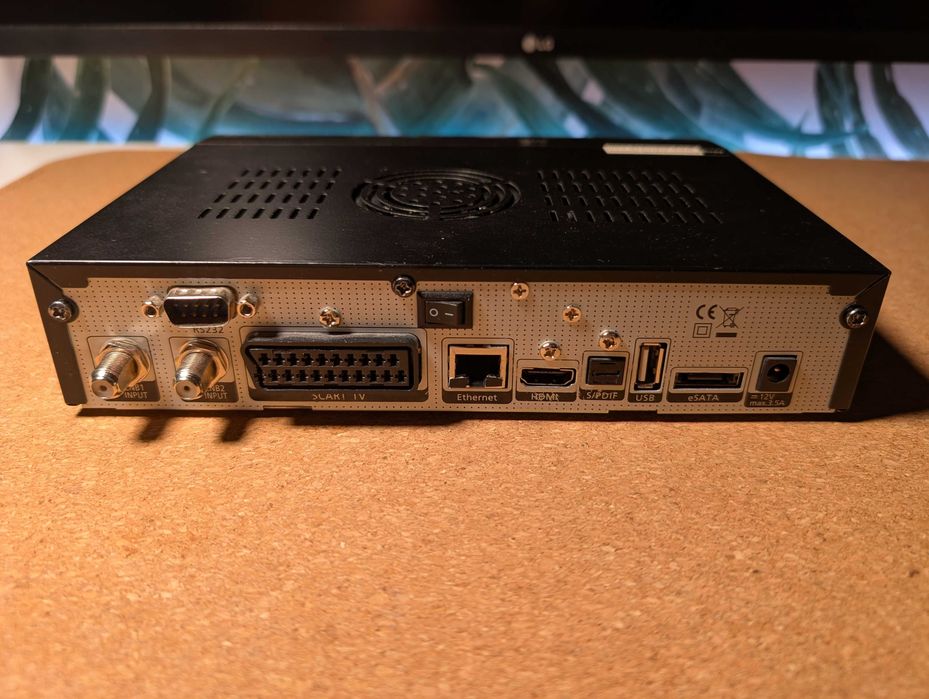 Dekoder satelitarny Enigma2 Meelo+ SE (klon Vu+ Solo 2)