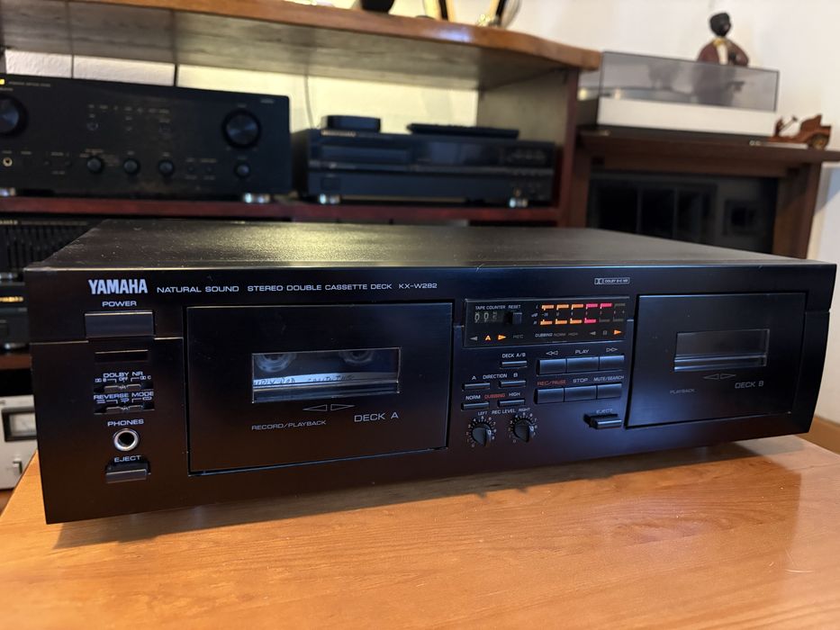 Leitor duplo de cassetes Yamanha KX-W282