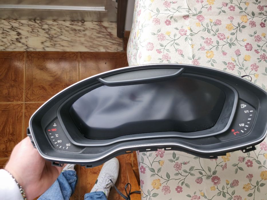 Quadrante digital Audi a4 b9 2.0 tdi