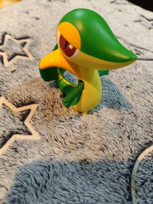 Pokémon Snivy Happy Meal McDonald's