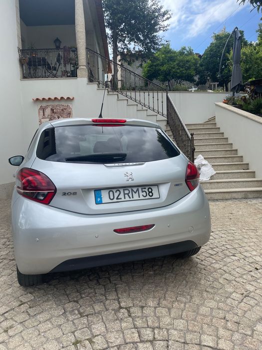 Peugeot 208 Puretech style