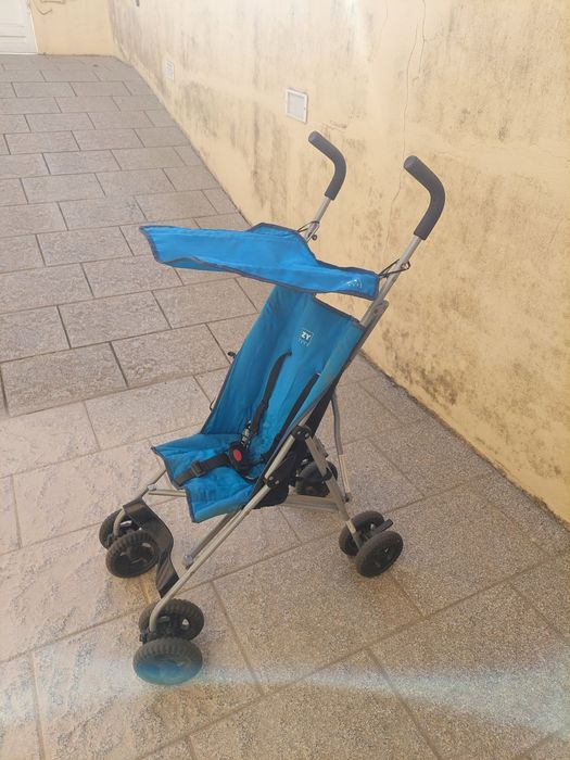 Cadeira de passeio de criança