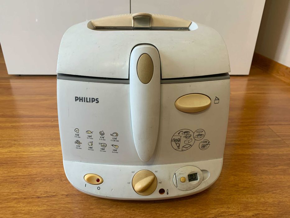 Frytkownica olejowa Philips.
