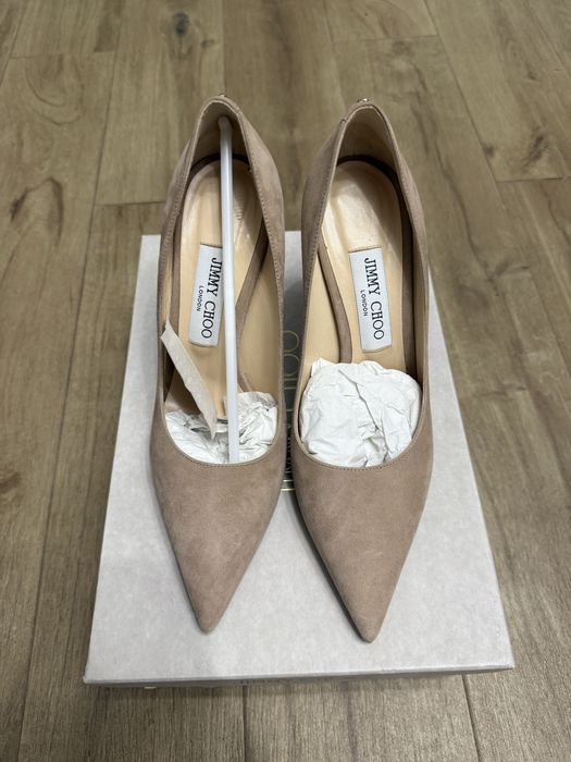 Бежеві замшеві туфлі Jimmy Choo