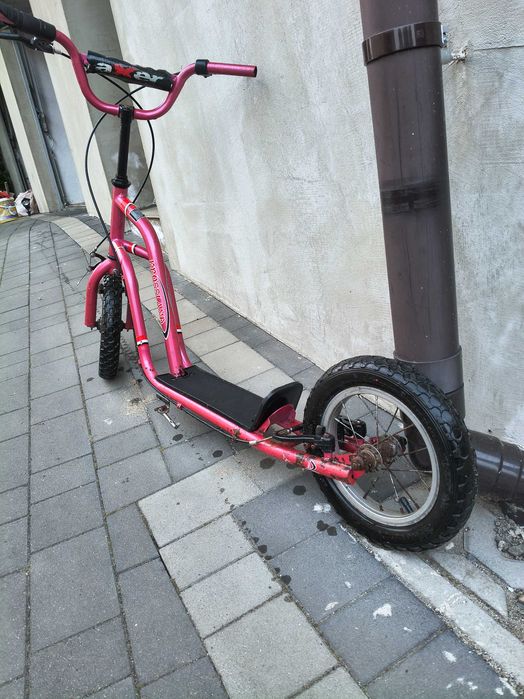Hulajnoga dziecięca.