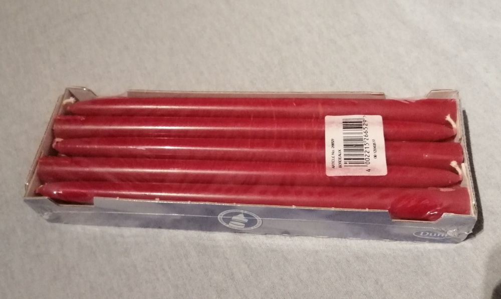 Świece 10 szt. stożkowe Duni, 26 cm, czerwone.