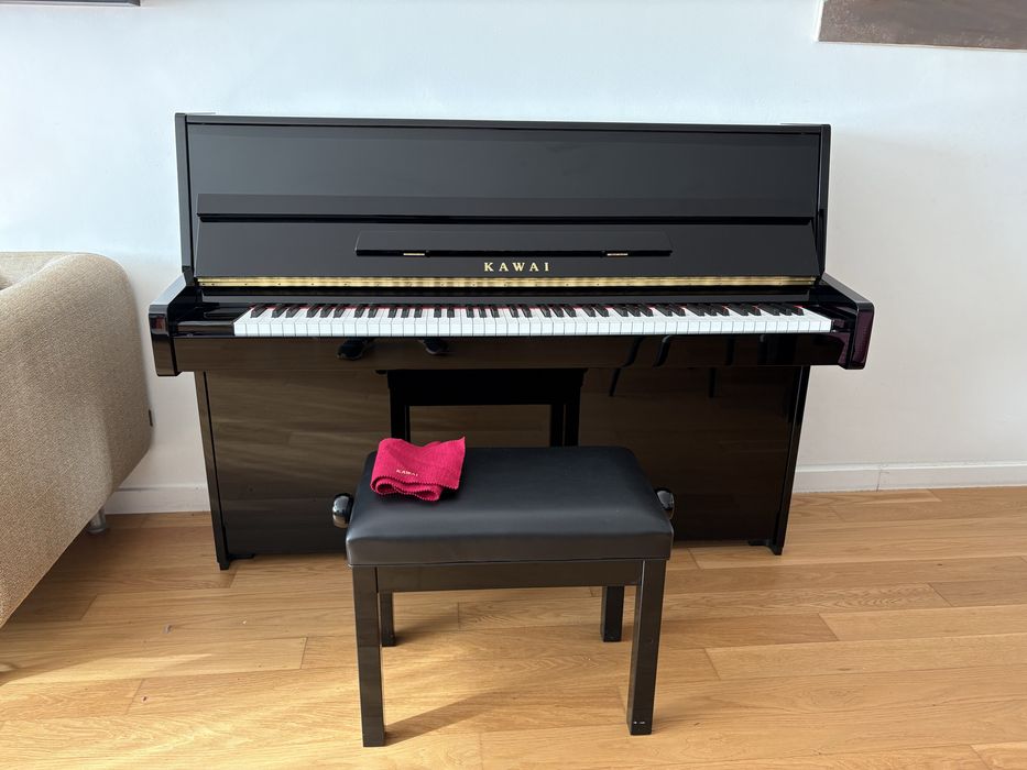 Piano vertical Kawai