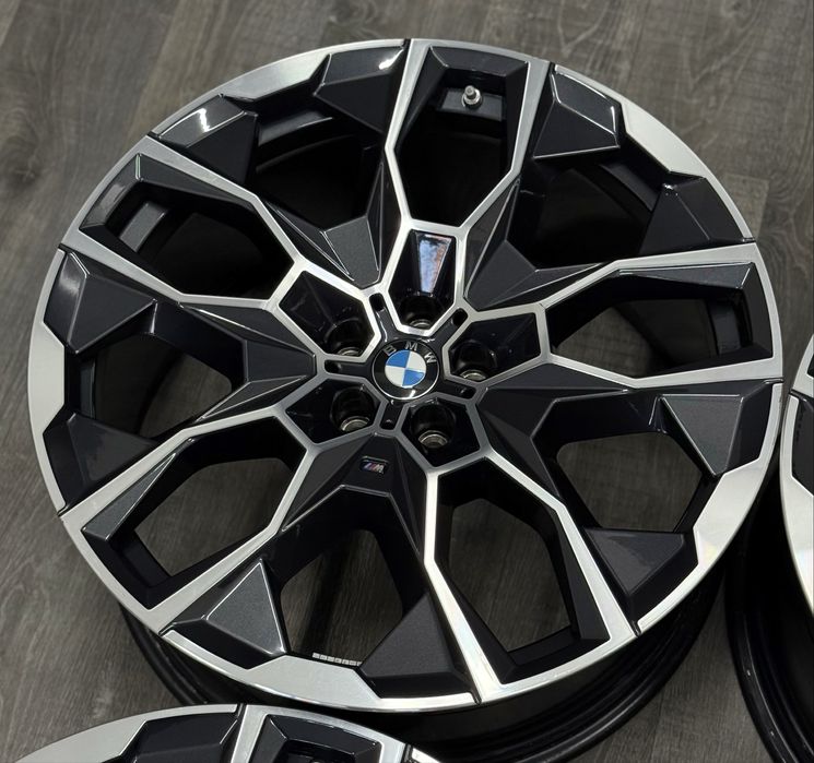 Нові оригінальні диски Bmw Бмв X7 G07 22 R22 913M Style Х7 Г07 M  датчики тиску