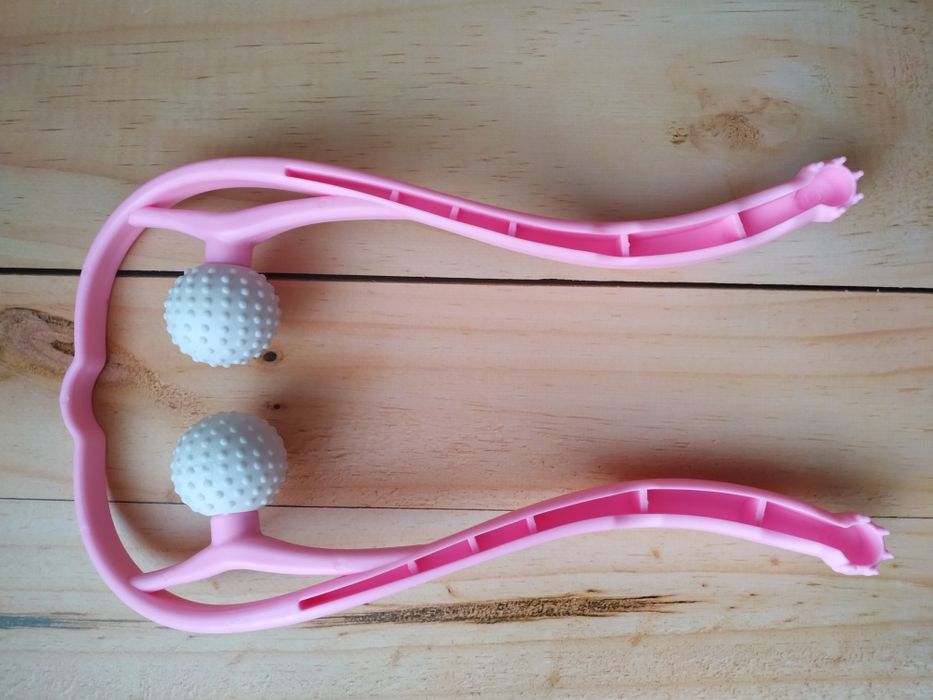 Ручний роликовий масажер для шї та спини