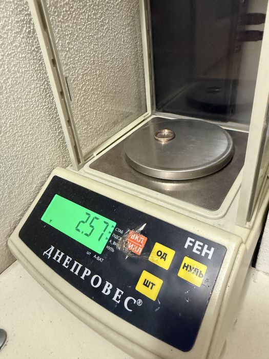 Кольцо золотое 585, р. 17 вес 2,57 гр каблучка