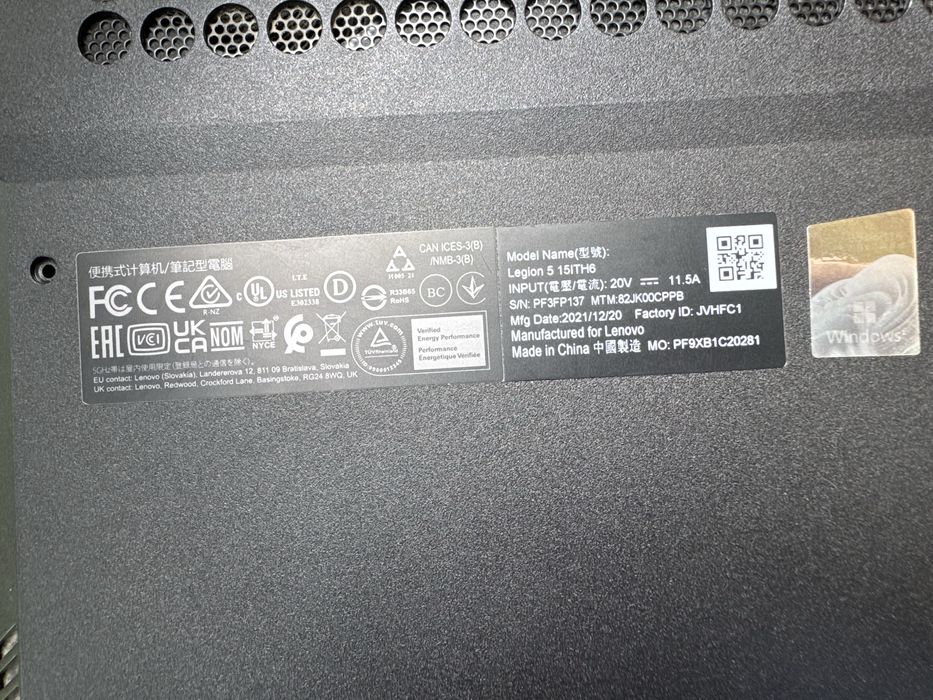 Lenovo Legion 15ITH6 запчастини або під ремонт