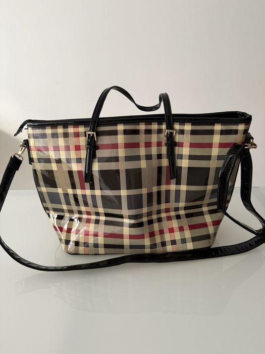 Bolsa tote (muito espaçosa)