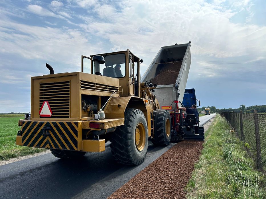 Asfalt Remont Nawierzchni Asfaltowej Układanie Mas Układanie Poboczy