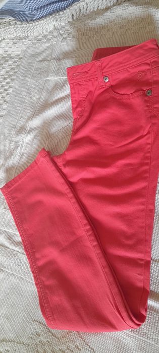 Calças  jeans rosa  14 anos  10€