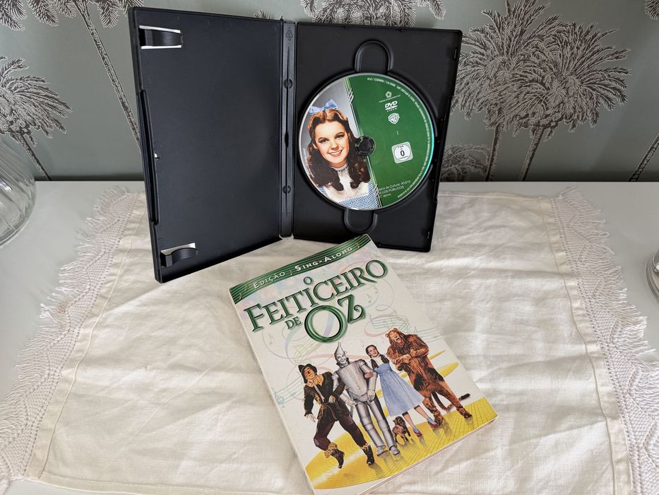 DVD Filmes,  Scooby-Doo, Pular a Cerca, O Feiticeiro de Oz e Peter Pan