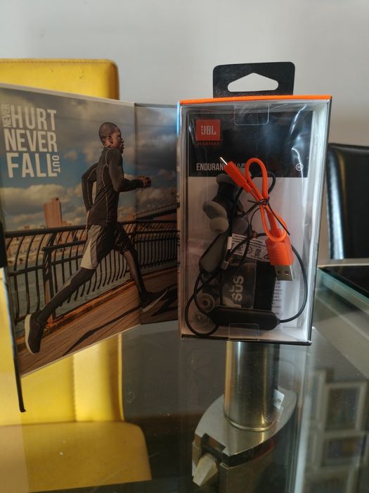 Auriculares desportivos JBL