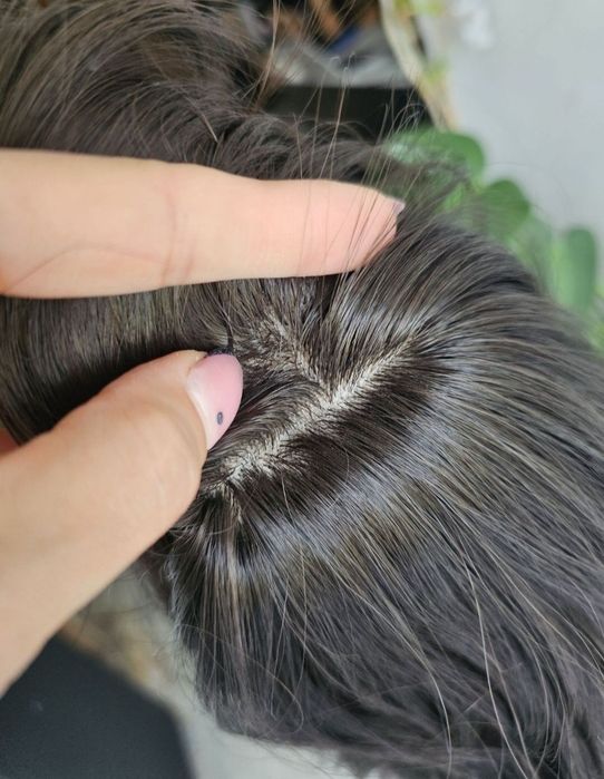 Pola Tupet topper ciemny brąz fale zagęszczenie naturalny efekt 

Model Pola 
Ci