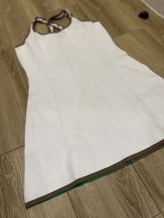 Платье Gucci теннисное нове