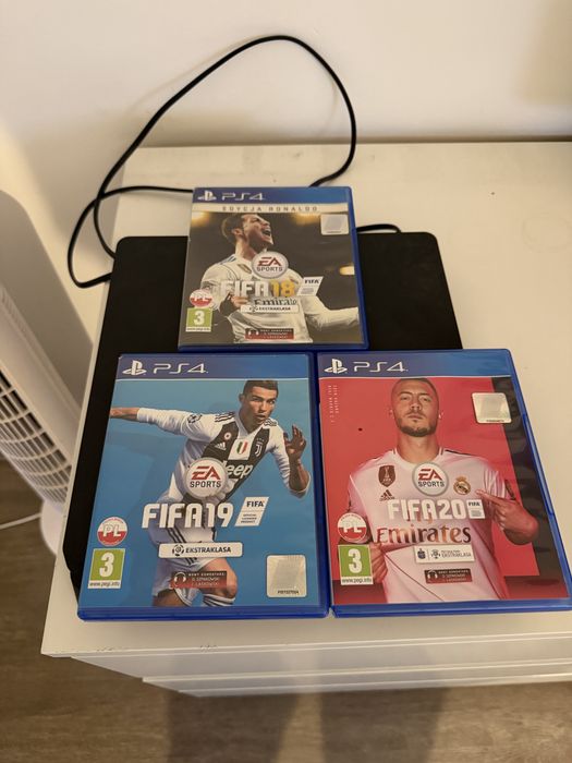 Playstation 4 Slim + Pad