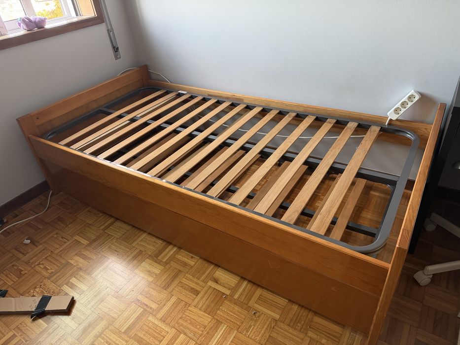 Cama solteiro com gavetão
