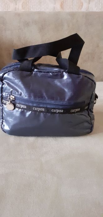 Сумочка маленькая фирменная