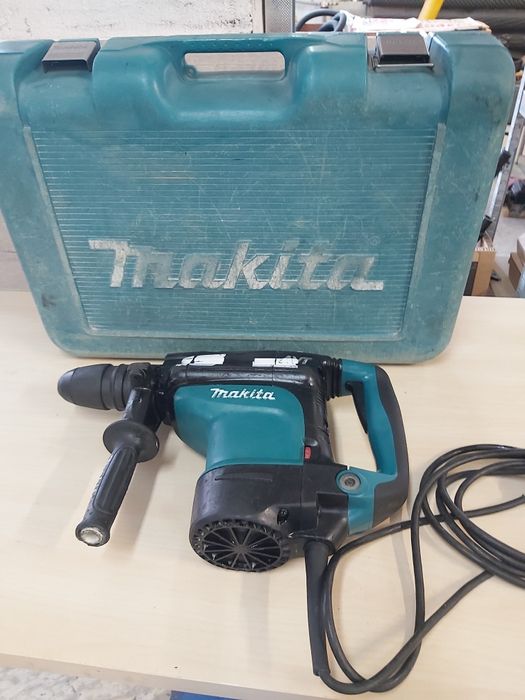 Profesjonalny młot udarowo-obrotowy Makita HR4511C  SDS-Max.