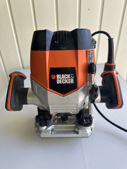 Фрезер Black & Decker KW900E 1200Вт
