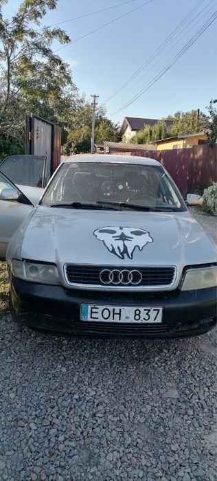 продаю ауді  А4 Б5