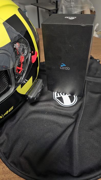 Capacete VR 46 com intercomunicador cardo