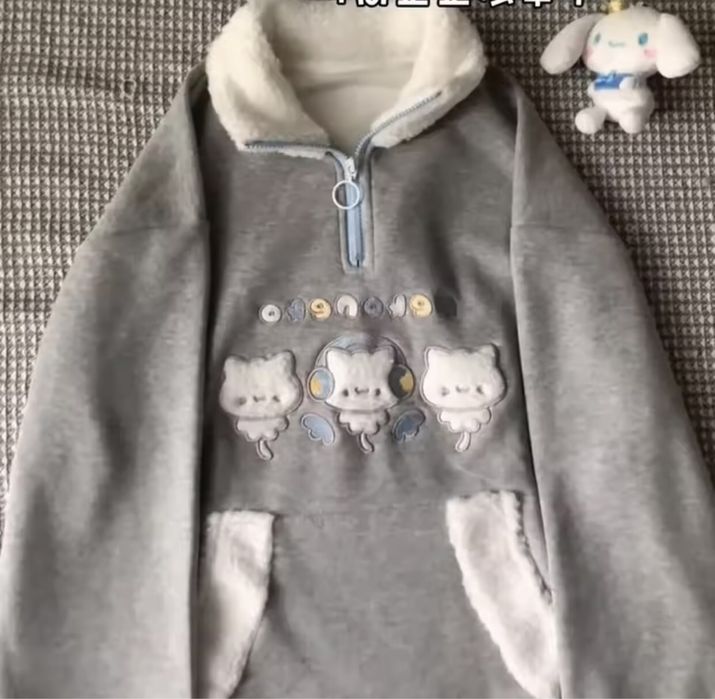 Мʼяка мила кофтинка