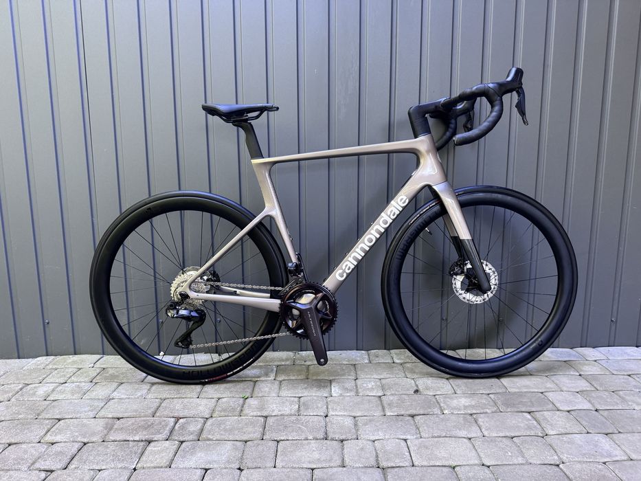 Новий Cannondale SuperSix EVO.