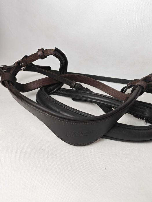 Ogłowie wykonane z mięciutkiej skóry, Claridge House