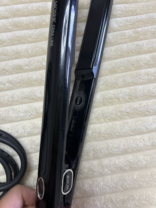 Вирівнювач, утюжок для волосся