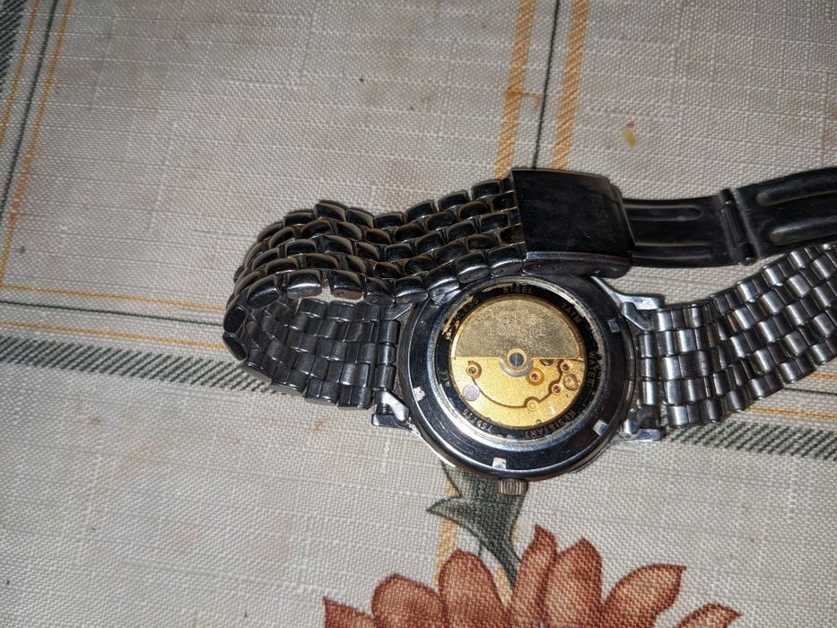 годинник Tissot з самопідводом механічний
