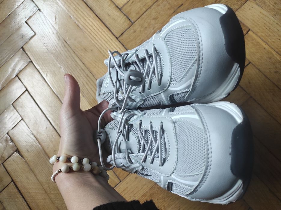 Buty, Snickers, sprandi rozmiar 35