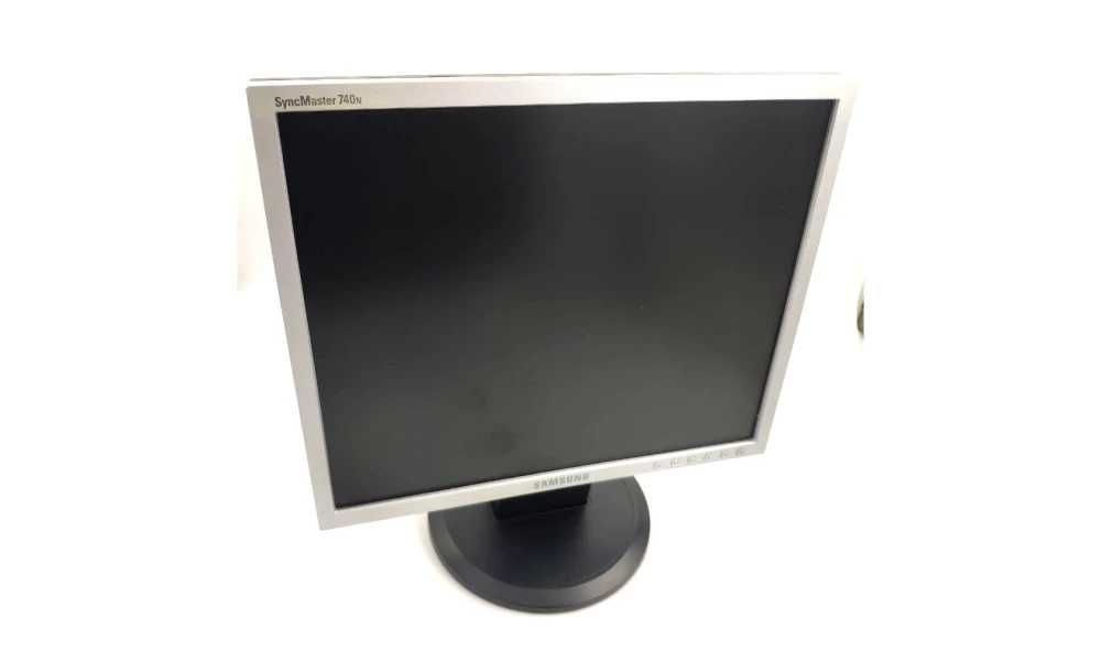 Монитор Samsung SyncMaster 740N