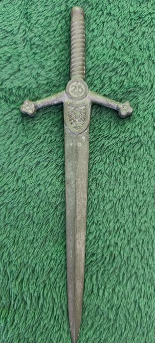 Nożyk z listów 25 lat PRL