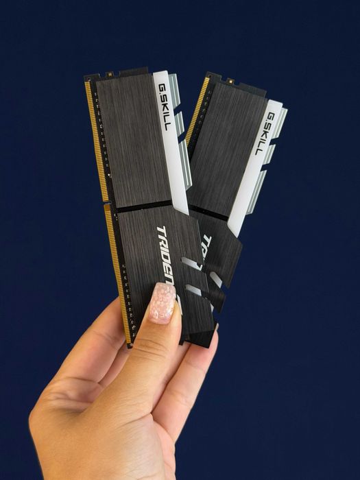 Оперативна пам'ять G.Skill Trident Z RGB DDR4 16GB (2x8GB) 3000MHz CL16 | МАГАЗИН | Гарантія 90 днів