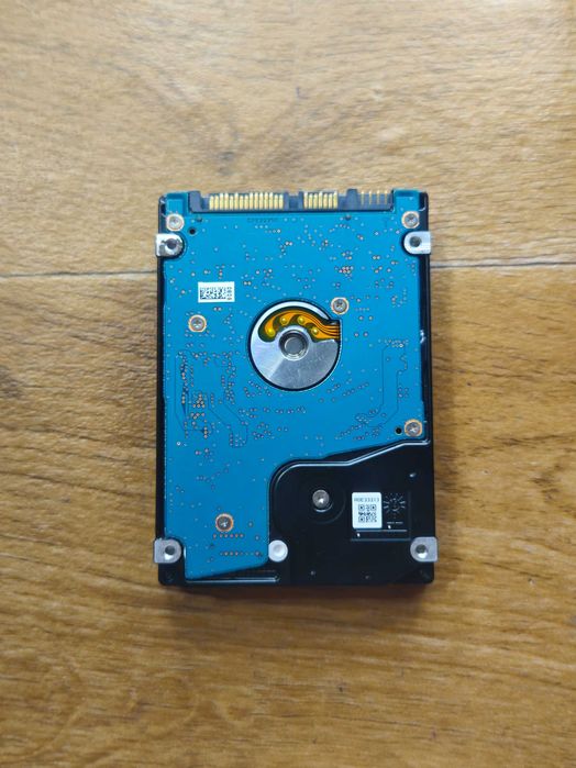 TOSHIBA 2 tb 2000 gb гигабайт новый жесткий диск для пк и ноутбуков 2.5 формата модель MQ01ABB200 без наработки