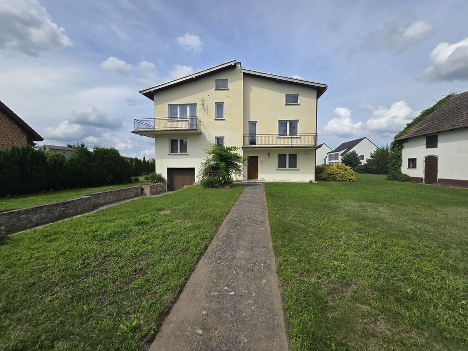 Dom 360m2 Brzezia Łąka pod Wrocławiem. Działka 2500m2. Stodoła 120m2.