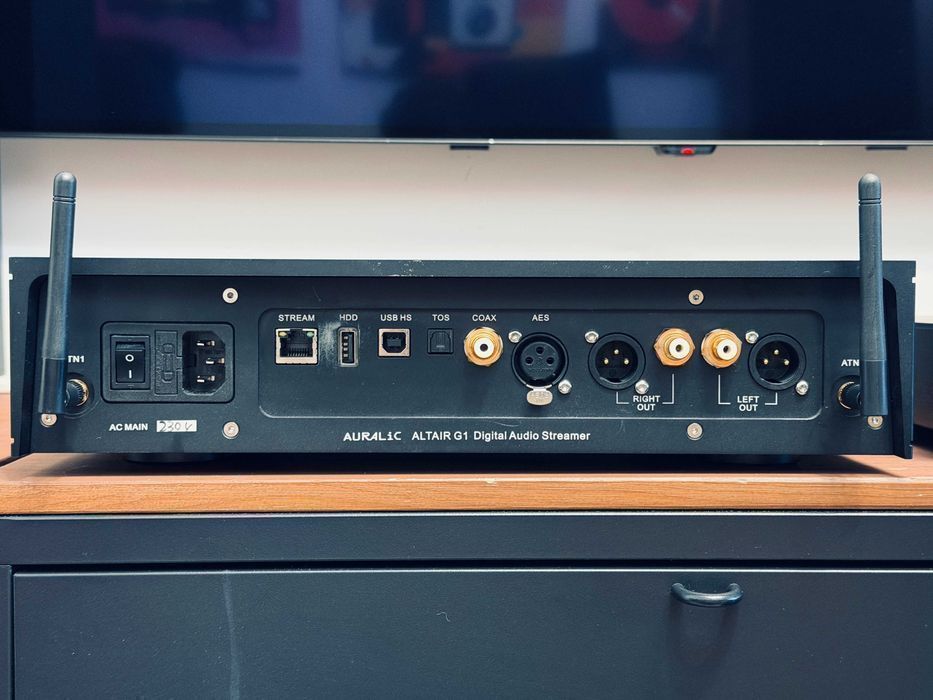Auralic Altair G1 — стример+ЦАП+преамп с технологиями флагмана G2 ℹ️ чип ESS Sabre, точное тактирование femto clock, DSD512, Roon | 9 из 10, коробка