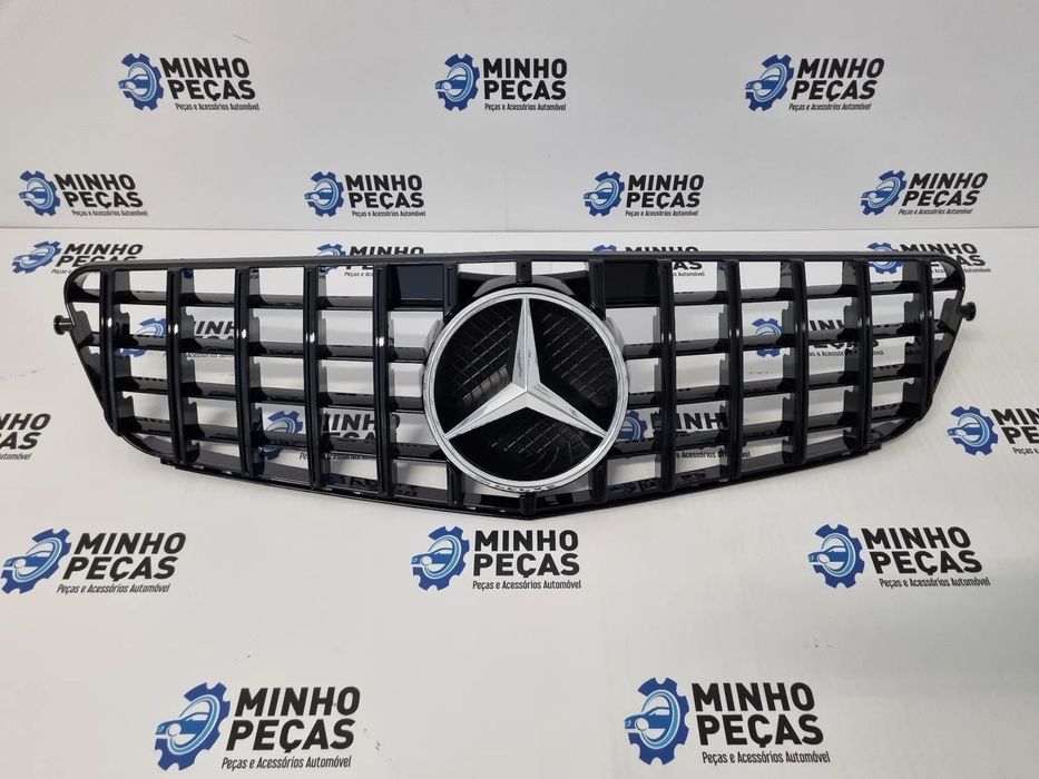Grelha Mercedes W204 Look GTR Preto Brilho
