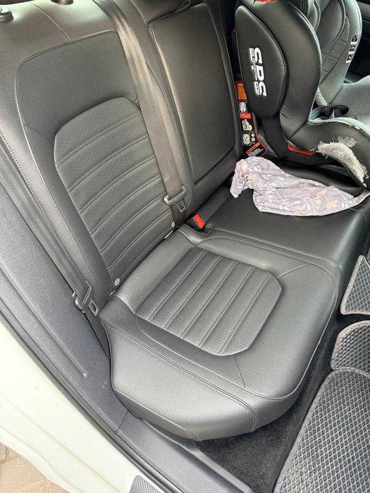 Продам Volkswagen Passat 2014 року SE