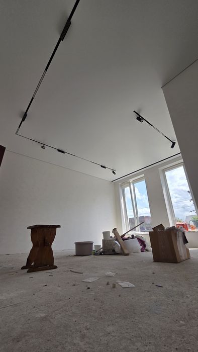 Натяжні Стелі та Сучасне освітлення