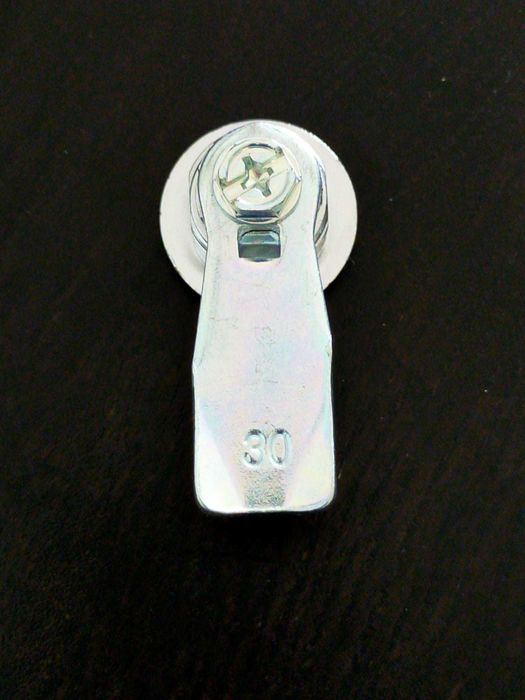 50 peças - Trincos mini quarto de volta com mola