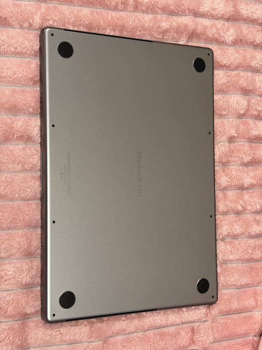 Macbook pro M1 PRO 16 16/512